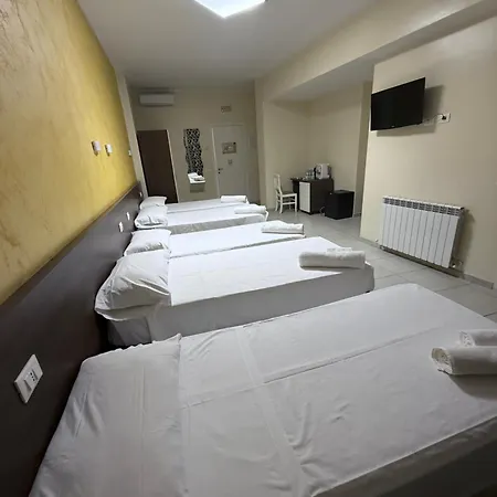 Tiburtina Guesthouse-2