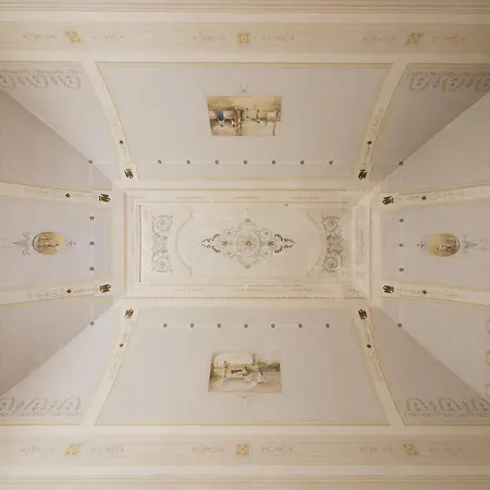 Relais Carlo V - Palazzo Storico-2