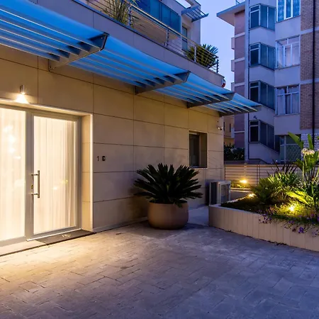Marina Suite Apartments-3