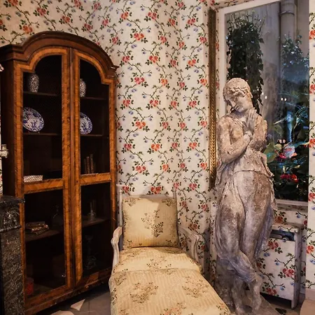 Hotel Caron De Beaumarchais-2