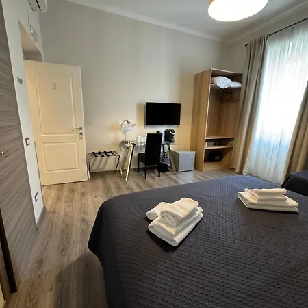 Rhs Rienzo Suites Guesthouse-3