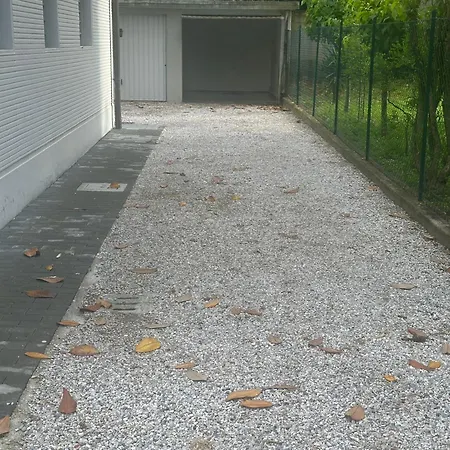 Elegant Coco stay- 10 min to Venice-2