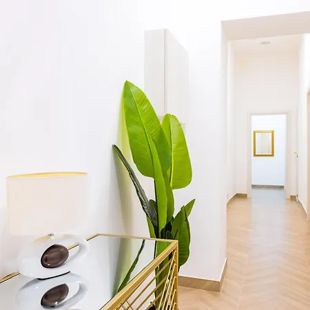 Essentia Home-2