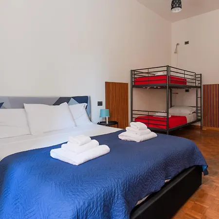 Inside Chiaia Rooms-2
