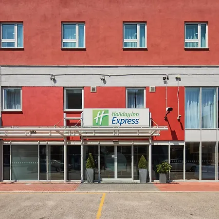 Holiday Inn Express London Limehouse By Ihg-2