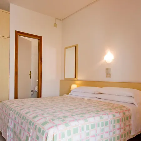 Hotel Desiree-3