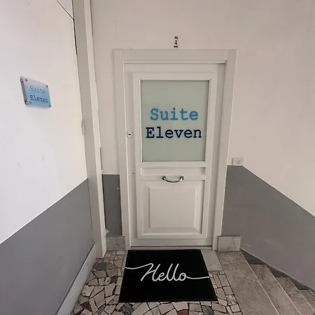 Suite Eleven-2