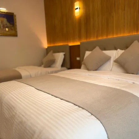 Luxe Roma-3