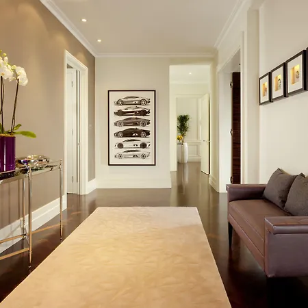 Taj 51 Buckingham Gate Suites And Residences-3