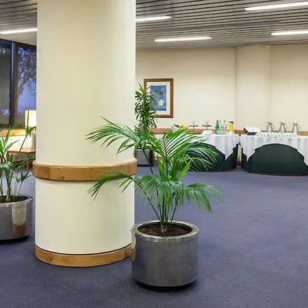 Holiday Inn Lisbon-Continental By Ihg-2