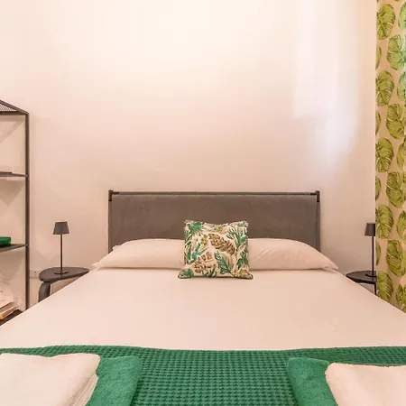 Room 12 Milano -Near Train Station -15 Min Rho Fiera-Duomo-Malpensa-3