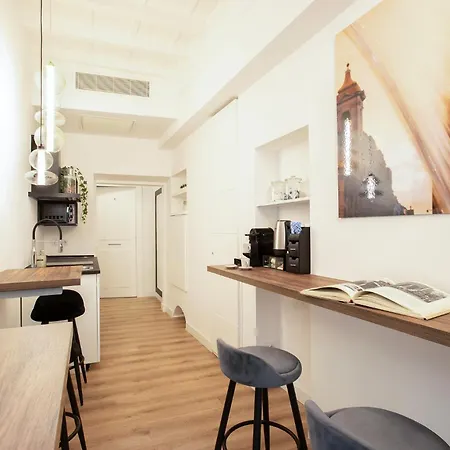 Pantheon Suites Rome 1-3