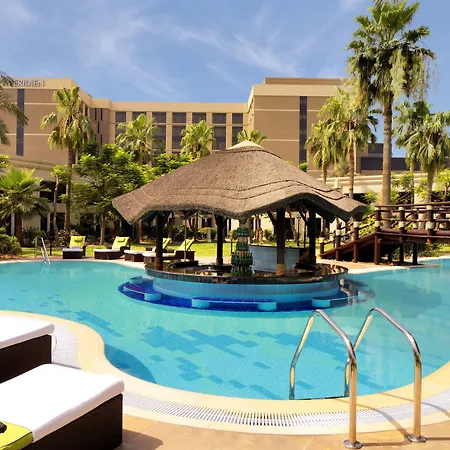 Le Méridien Dubai Hotel&Conference Centre-3