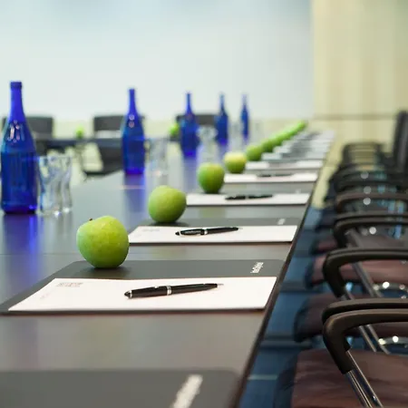 Intercityhotel Wien-3
