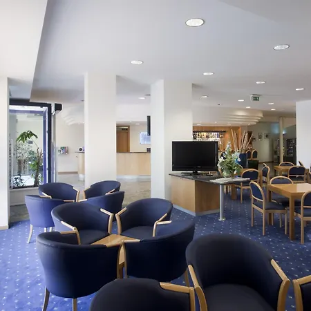 City Hotel & Suites-3