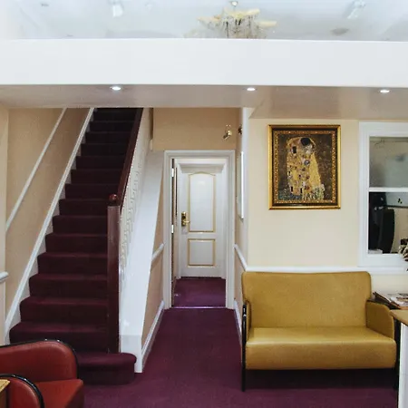 Lord Kensington Hotel-3