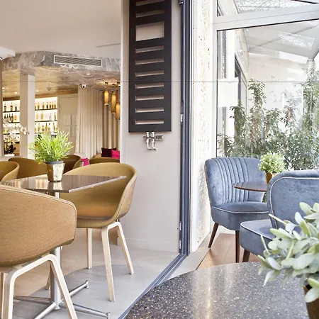 Hotel Eiffel Segur-2