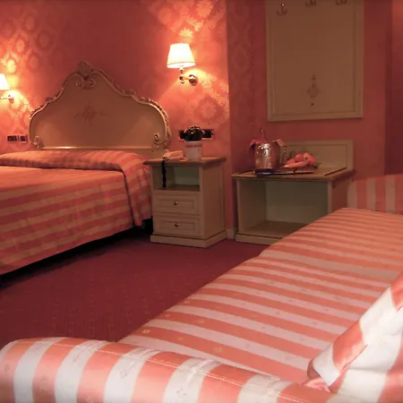 Hotel Lux-2