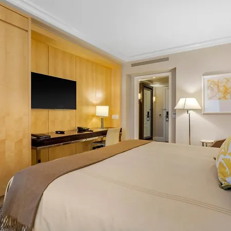 Omni Berkshire Place-2