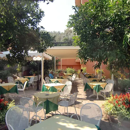 Hotel Girasole-2
