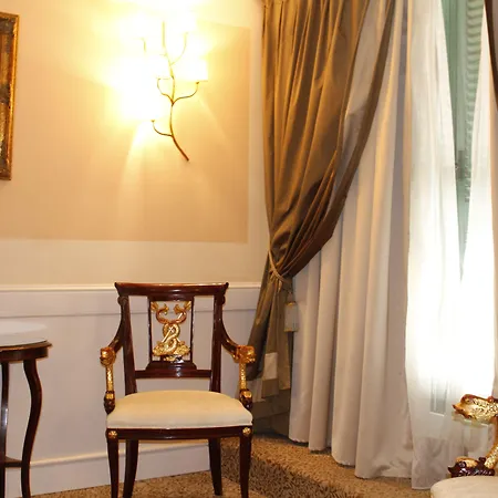 Boutique Hotel Trevi-3