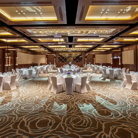 Crowne Plaza Dubai Festival City-3