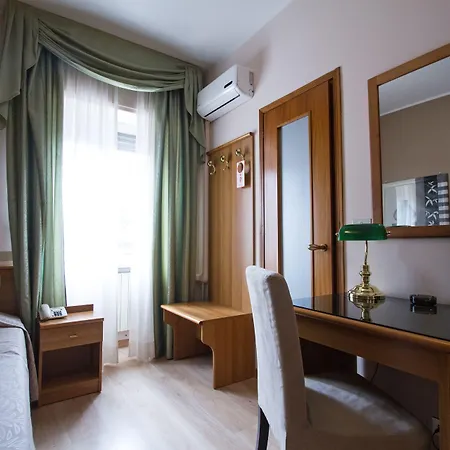 Hotel Adriano-3