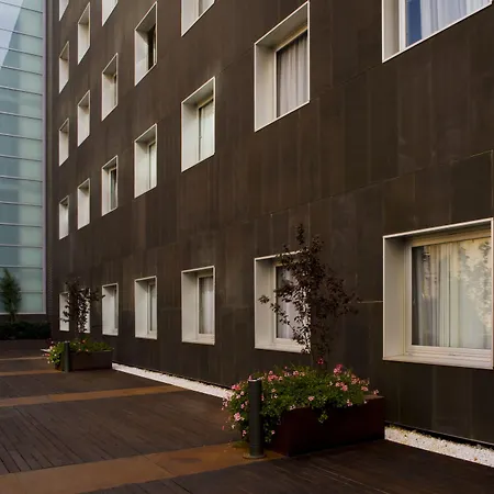 Holiday Inn Express Barcelona City 22@ By Ihg-3