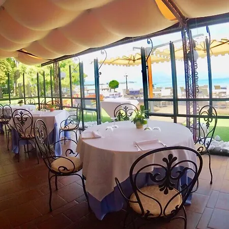 Hotel Lugana Parco Al Lago-2