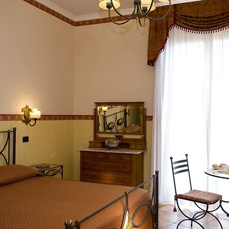 Pinto-Storey Hotel-2
