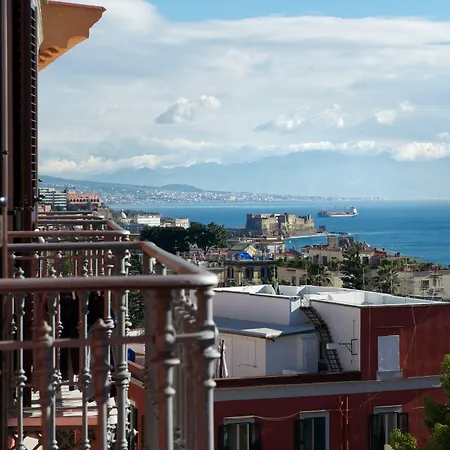 NapoliCentro Mare - Sea View Rooms&Suites-3