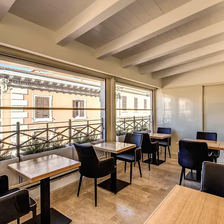 Hotel Domus Mea-3
