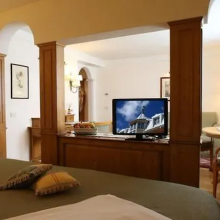 Alpen Suite Hotel-3