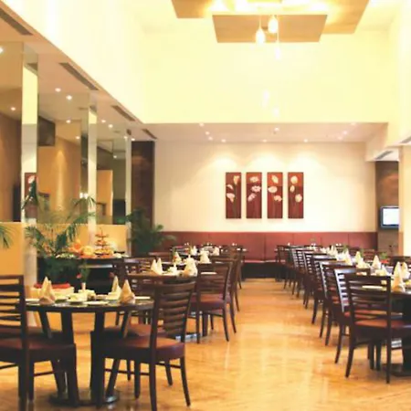 The Retreat Hotel & Convention Centre-3