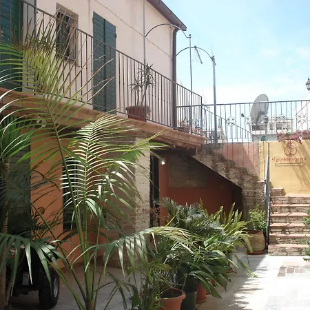 Guest House Il Giardino Segreto-3