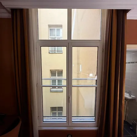 Hotel 85 Saint Honore-3