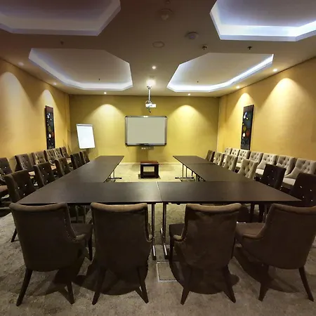 Signature Hotel Al Barsha-2