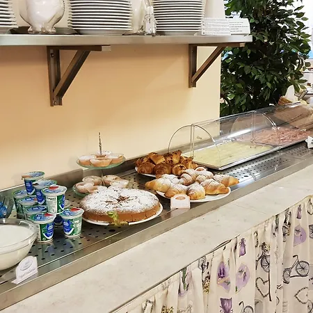 Le Petit Hotel-3