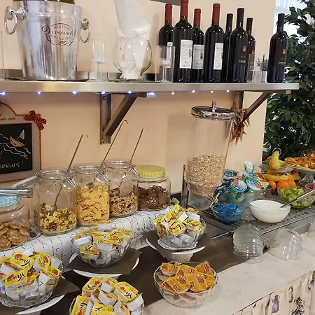 Le Petit Hotel-2