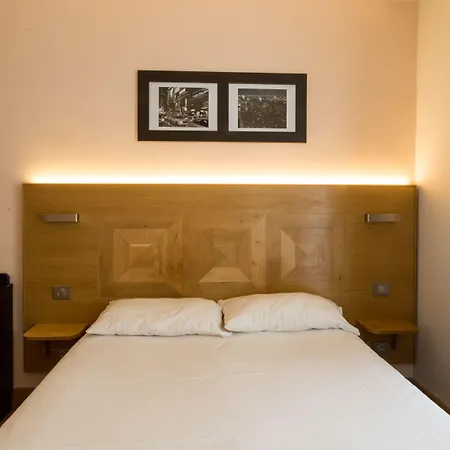 Hotel Eiffel XV-3