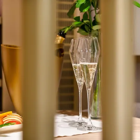 Aquasuite - Luxury Experience & Spa-3