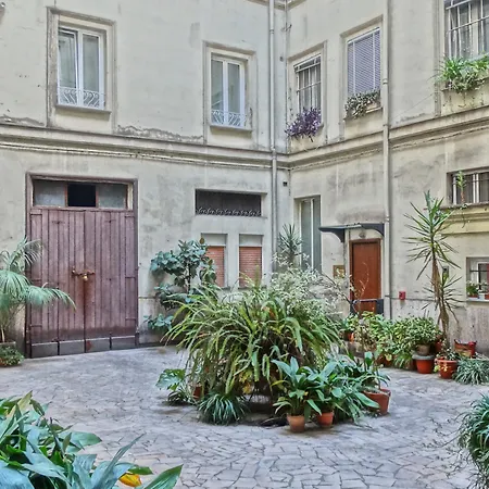 Vaticano Royal Suite Guest House-3