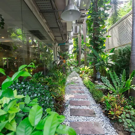Three Seasons Bangkok-3