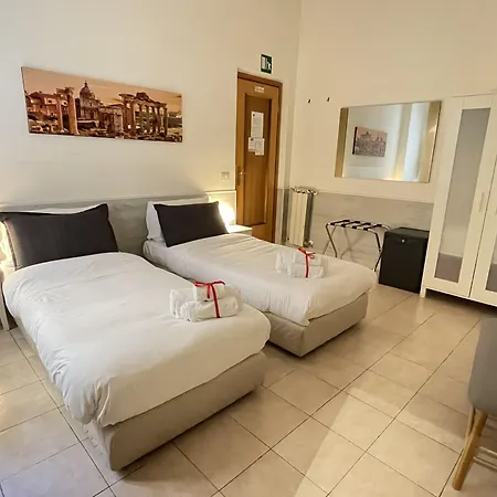 Roman Holidays Rooms Otranto-3