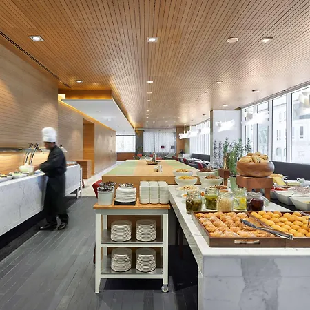 Hyatt Place Dubai Baniyas Square-2