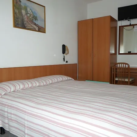 Hotel Gloria-3