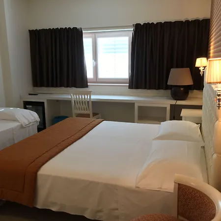 Nuova Opera Rooms & Apartments-3