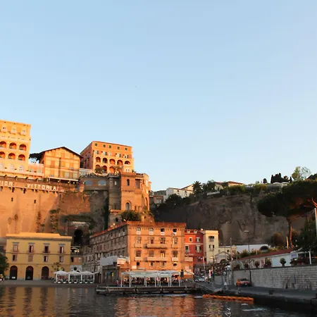 Surriento Suites-3