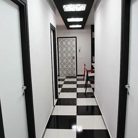 Black & White G&G-3