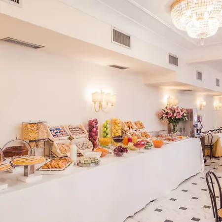 Raeli Hotel Lux-3